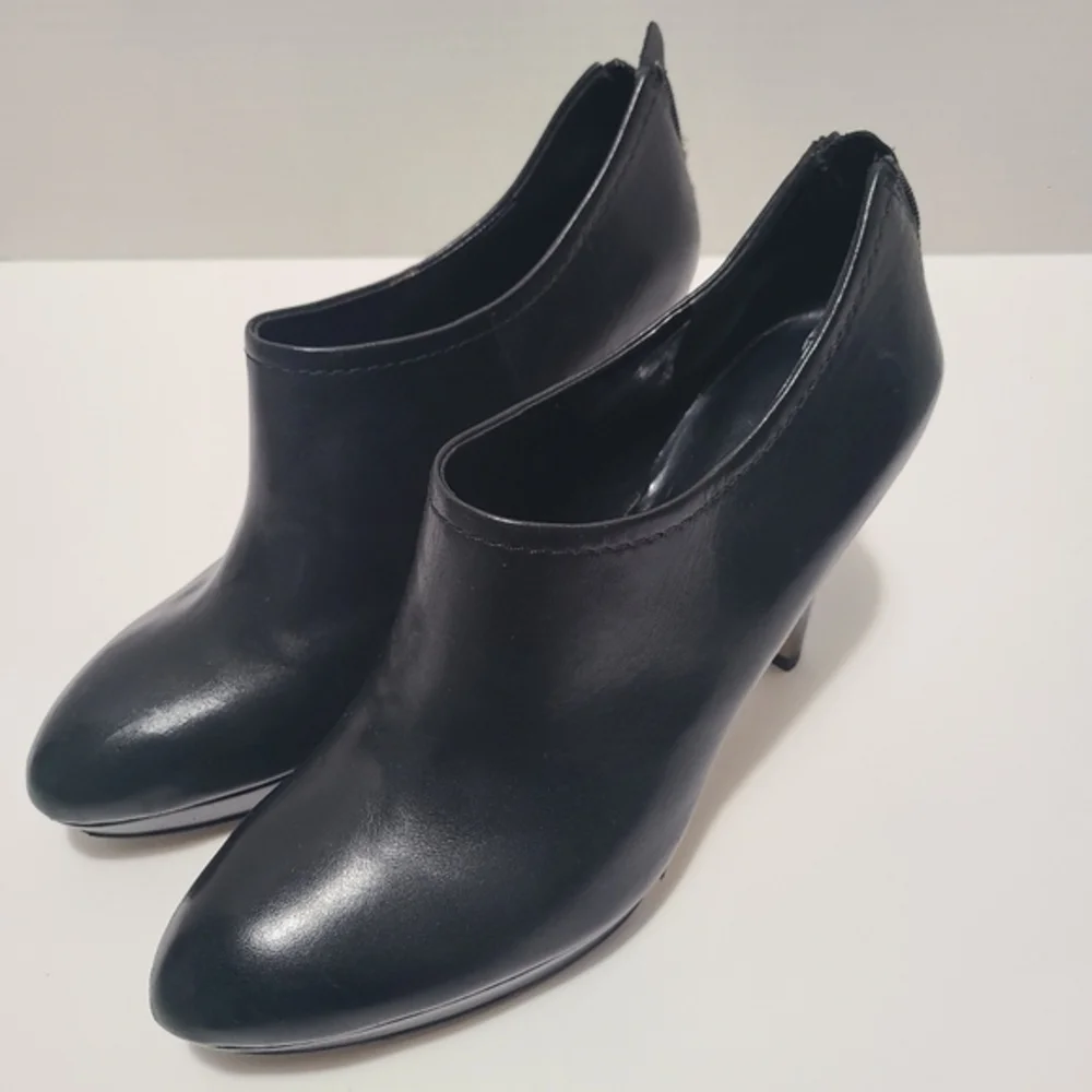 Franco Sarto Black‎ Heeled Boots Size 8